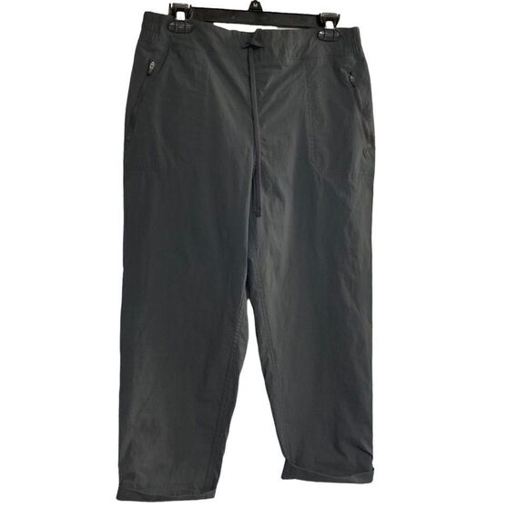 EDDIE BAUER,Outdoor fashion cropped pants, Size Medium,zipper front pockets,Gray - Picture 1 of 10